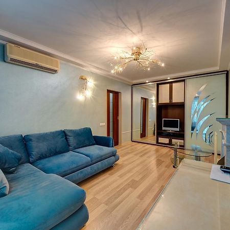 Apartamenty Na Dragomirova 10A Kiev Bagian luar foto