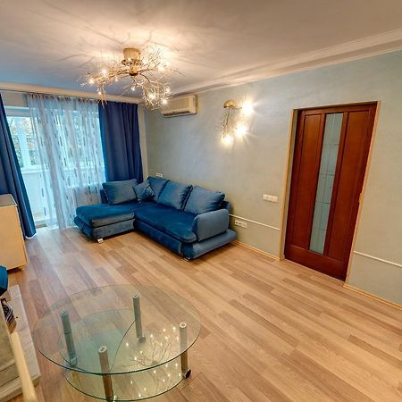 Apartamenty Na Dragomirova 10A Kiev Bagian luar foto