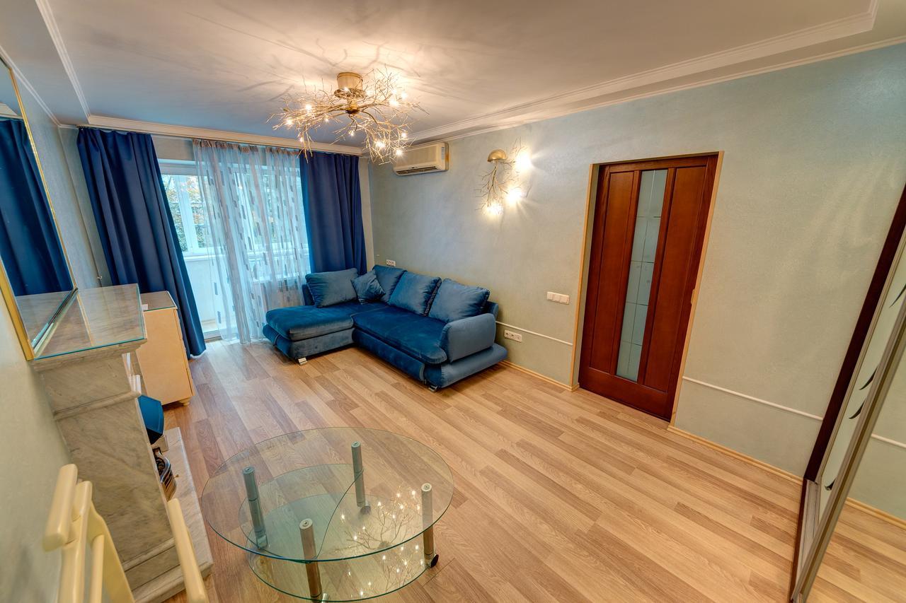 Apartamenty Na Dragomirova 10A Kiev Bagian luar foto