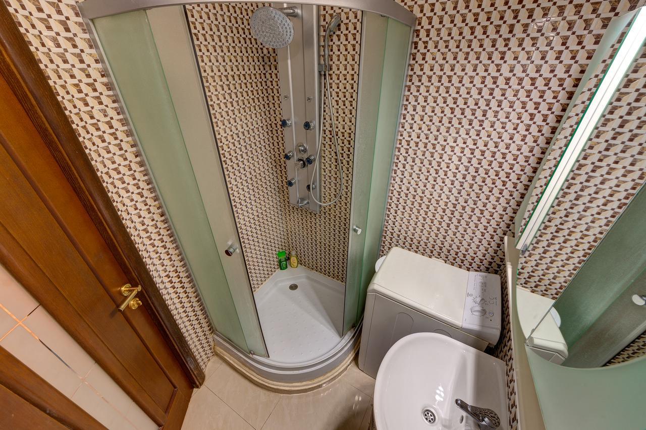 Apartamenty Na Dragomirova 10A Kiev Bagian luar foto